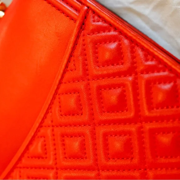 Tory Burch Fleming Convertible Shoulder Leather Bag in Brilliant Red - Picture 7 of 12